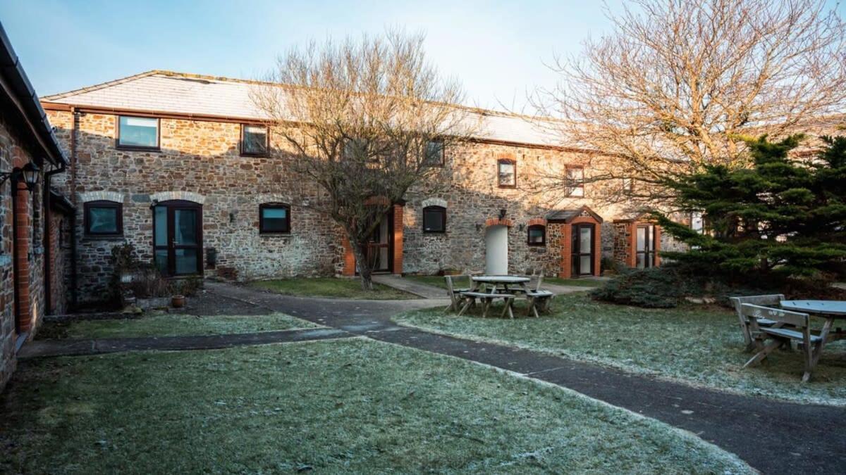 Lovely 2 Bedroom Coastal Cottage Near Bude Exterior photo